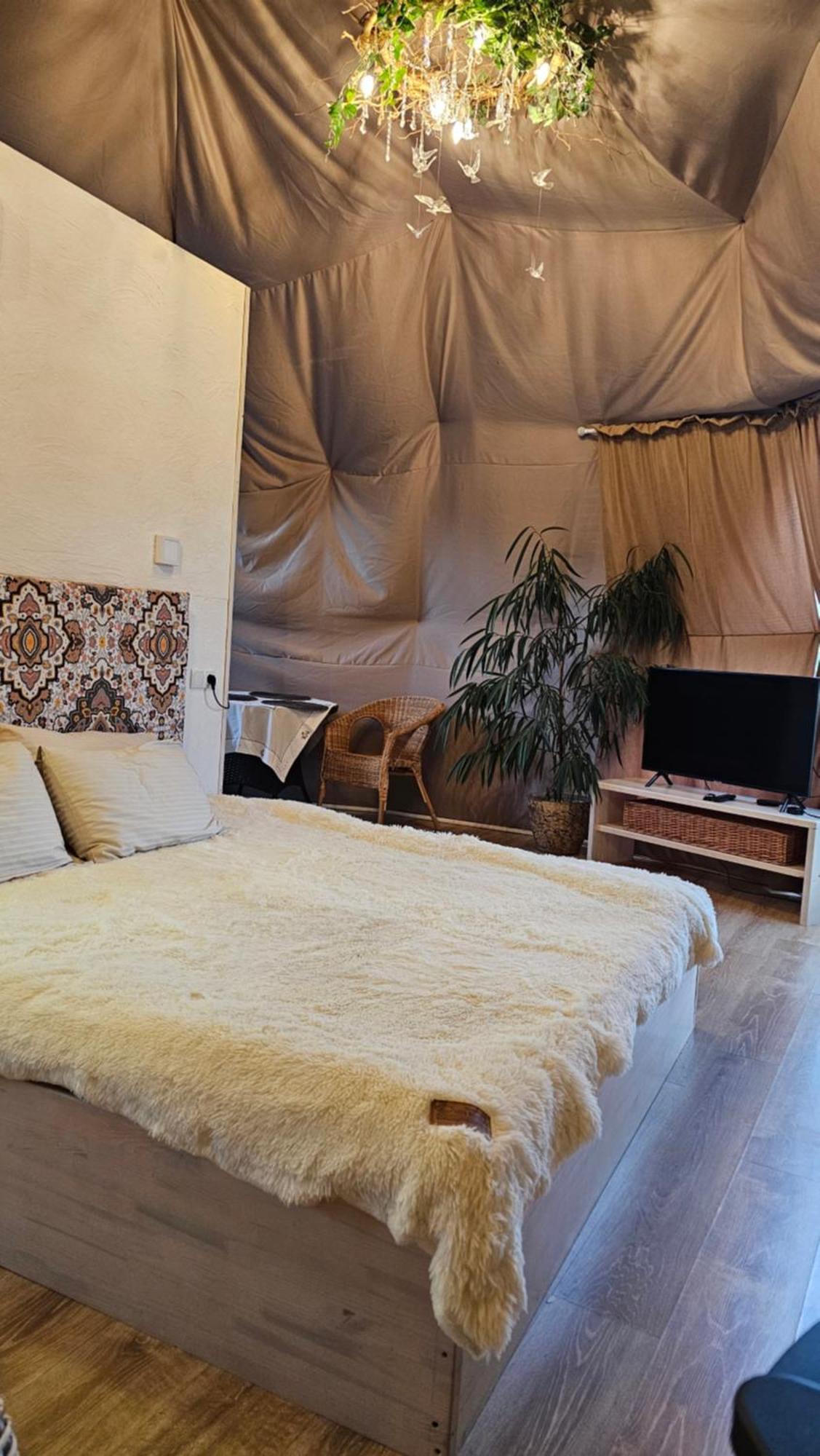 У Дачі Для Своїх Guest House Novyye Bezradichi Ngoại thất bức ảnh