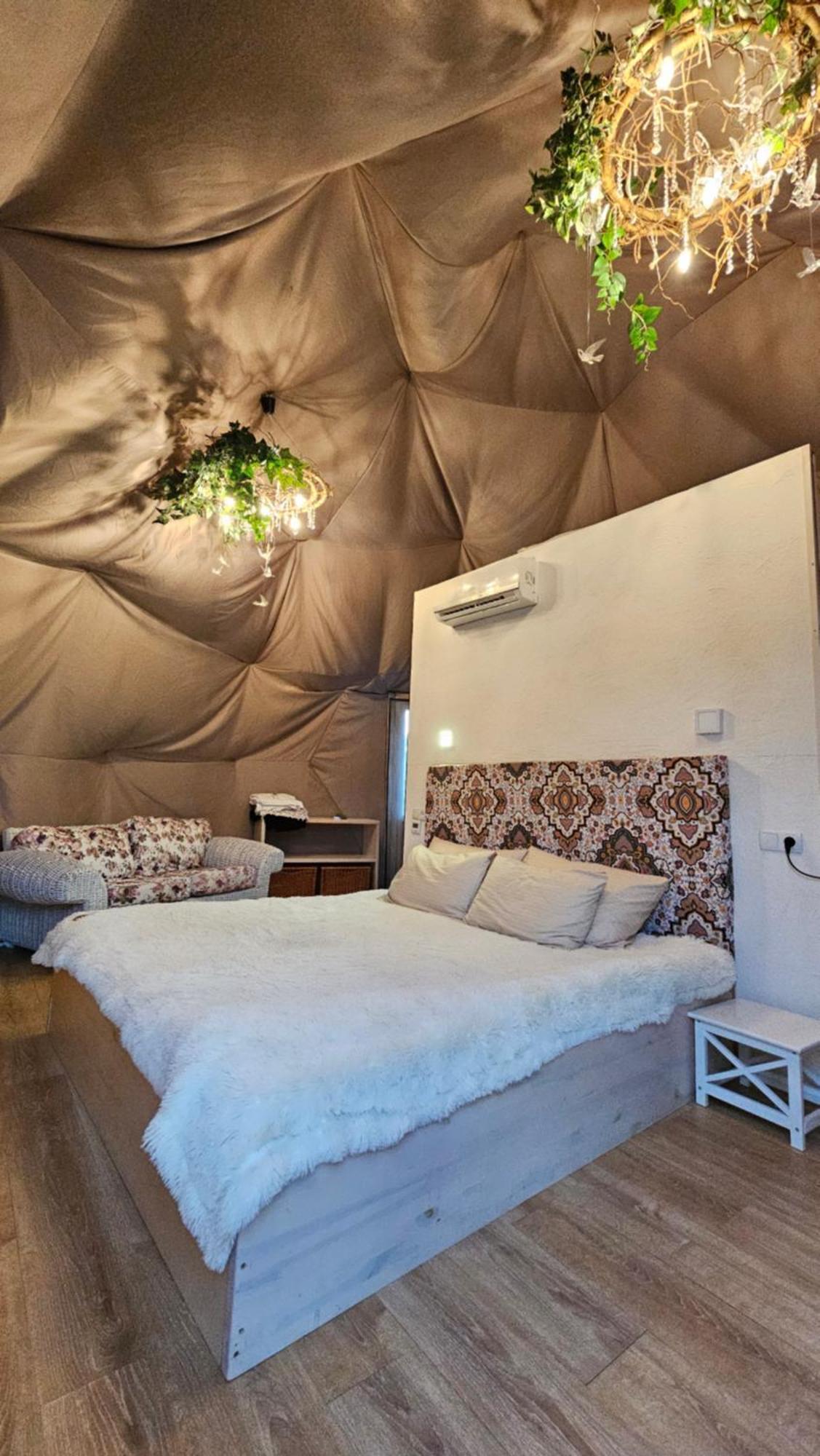 У Дачі Для Своїх Guest House Novyye Bezradichi Ngoại thất bức ảnh