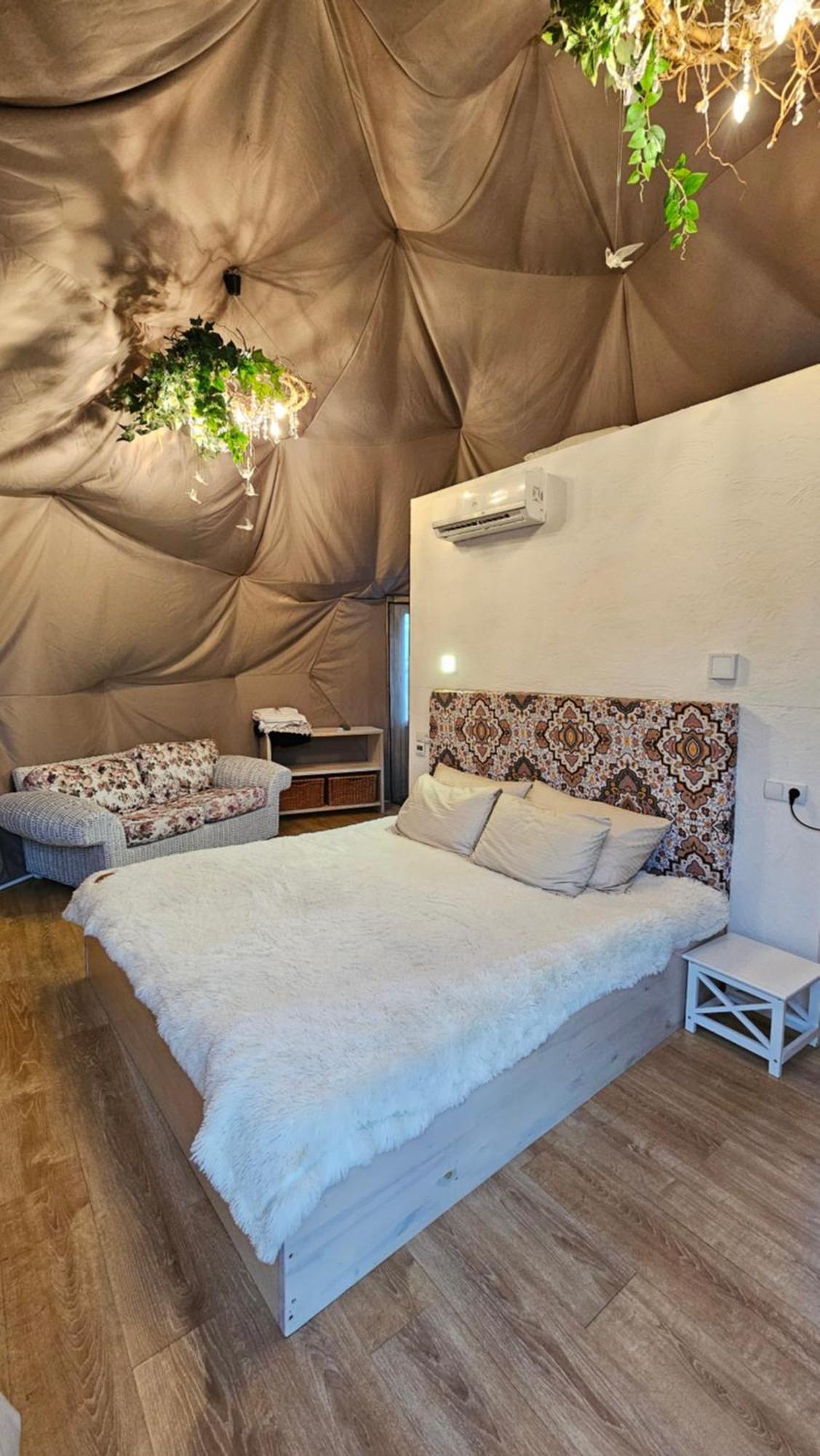 У Дачі Для Своїх Guest House Novyye Bezradichi Ngoại thất bức ảnh