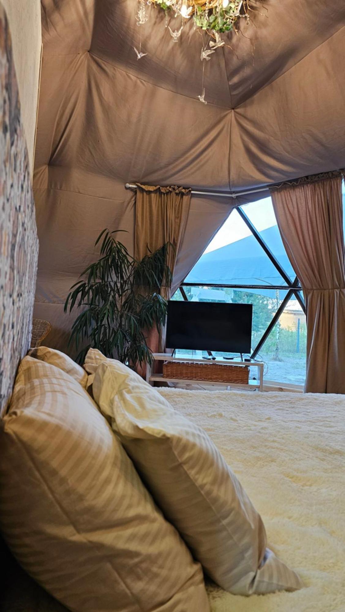 У Дачі Для Своїх Guest House Novyye Bezradichi Ngoại thất bức ảnh