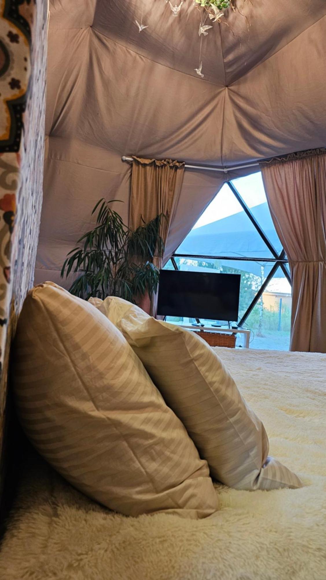 У Дачі Для Своїх Guest House Novyye Bezradichi Ngoại thất bức ảnh