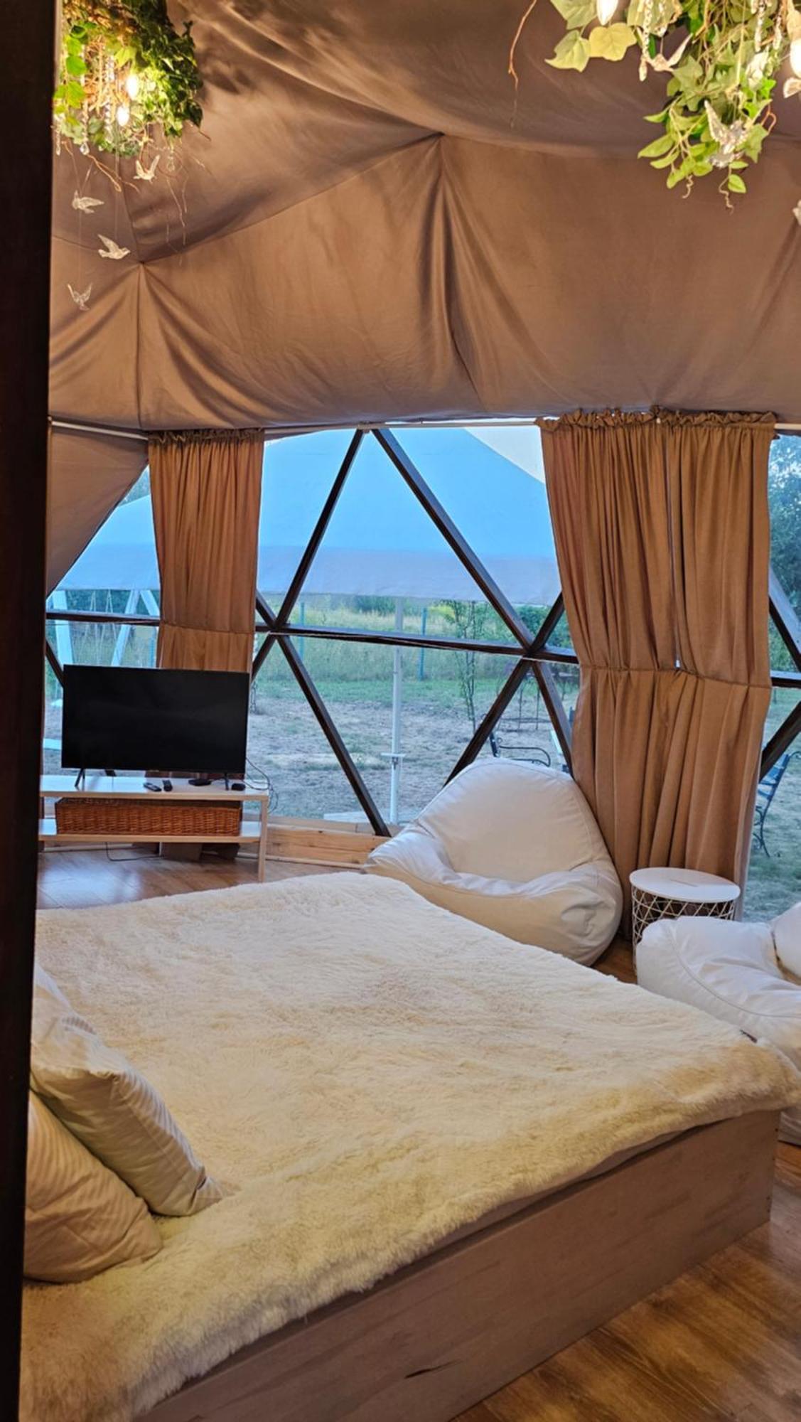 У Дачі Для Своїх Guest House Novyye Bezradichi Ngoại thất bức ảnh
